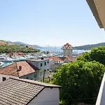 Petra Apartmán Marina