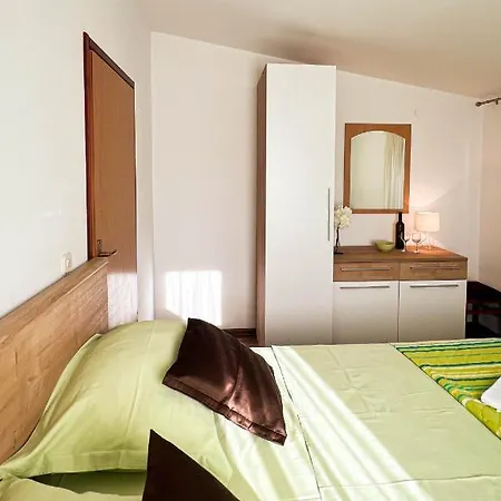 Apartment Petra *