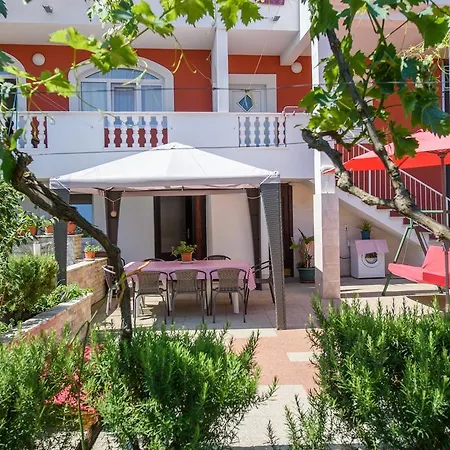 Apartment Petra *