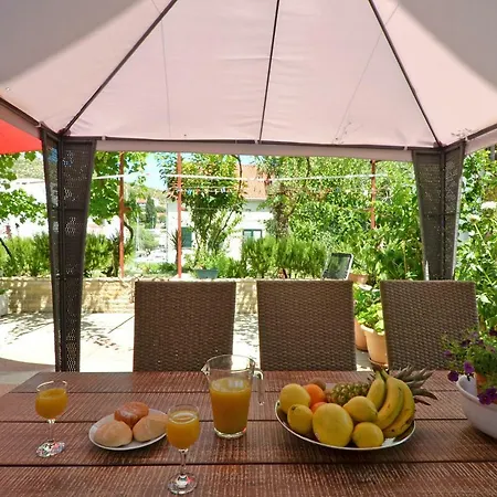 Apartment Petra Marina