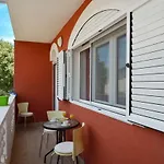 Apartment Petra Marina