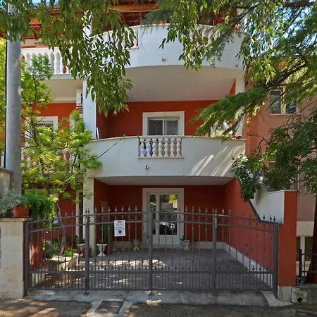 Petra Apartment